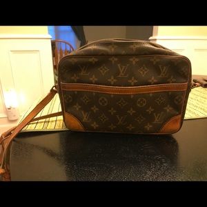 LV camera case bag.